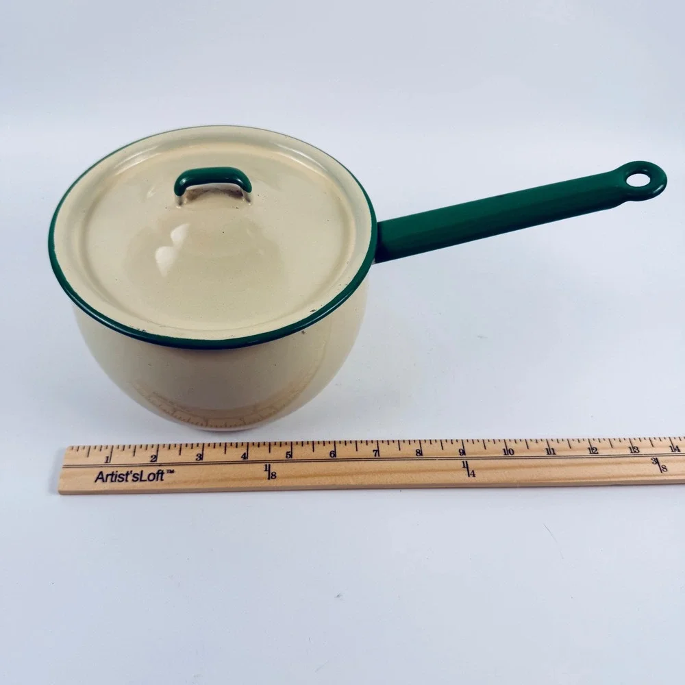 Vintage Cream Green Enamel‎ Saucepan w Lid Farmhouse Cottage Kitchen